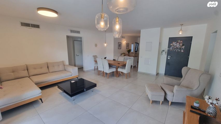 דירה, וייצמן, קרית שז"ר, רעננה