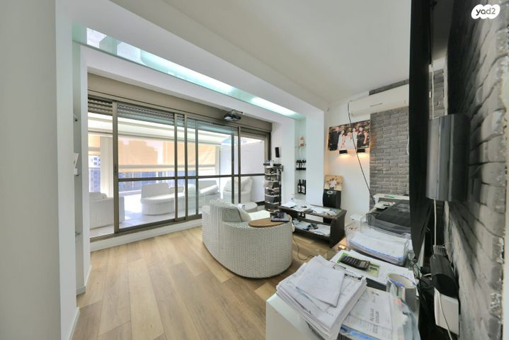 גג/ פנטהאוז, מנחם בגין 34, נווה גנים, קרית מוצקין