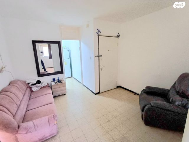 שדרות השופטים 12