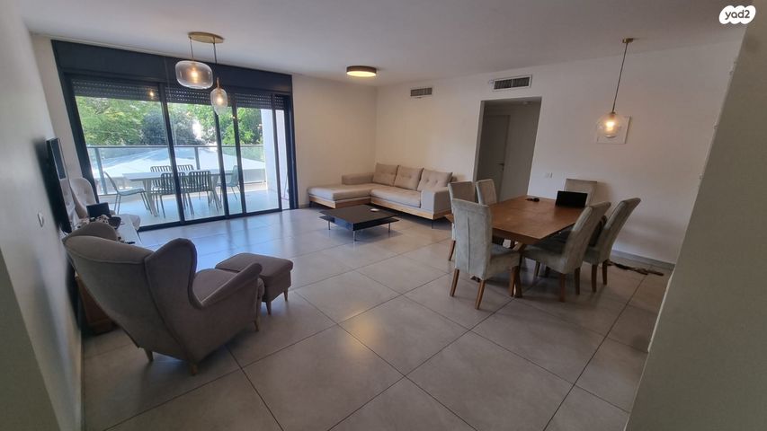 דירה, וייצמן, קרית שז"ר, רעננה