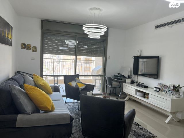 דירה, עמנואל זיסמן, חומת שמואל, הר חומה, ירושלים