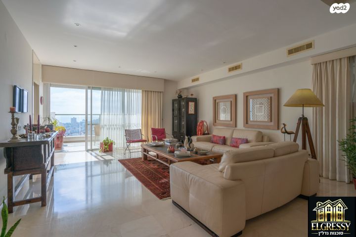 גג/ פנטהאוז, חנה סנש 22, רמת הדר, חיפה