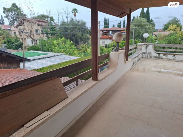 מגרשים, אלמוג, נווה מונוסון, יהוד מונוסון