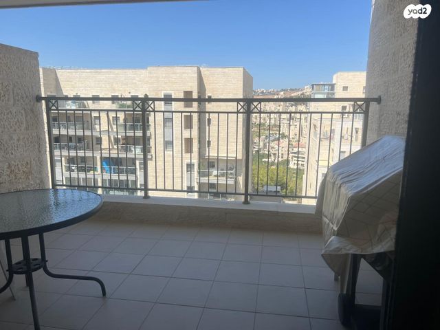 דירה, עמנואל זיסמן, חומת שמואל, הר חומה, ירושלים