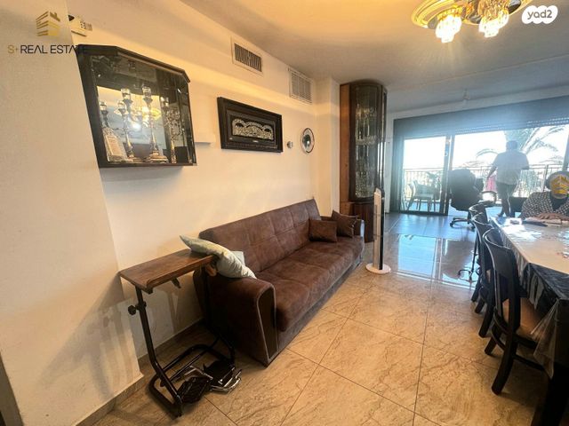 דירה, הרב עוזיאל, בית וגן, ירושלים