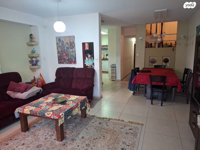 מגרשים, אלמוג, נווה מונוסון, יהוד מונוסון