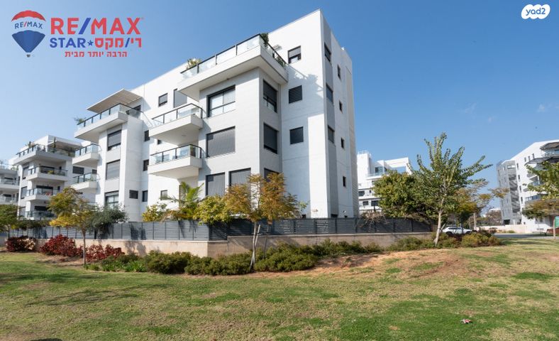 דירת גן, הרצליה הירוקה, נווה עובד, הרצליה