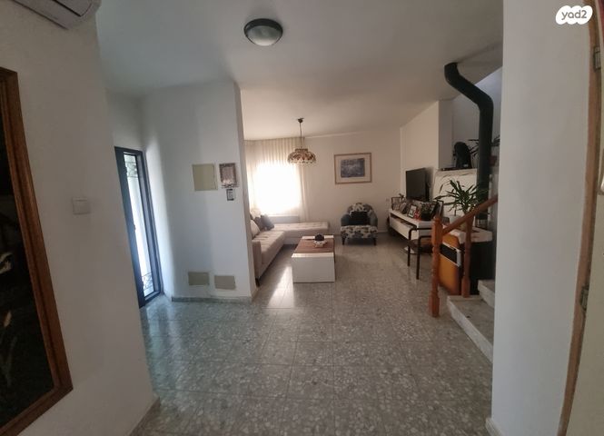 בית פרטי/ קוטג', מיתר / כרמית