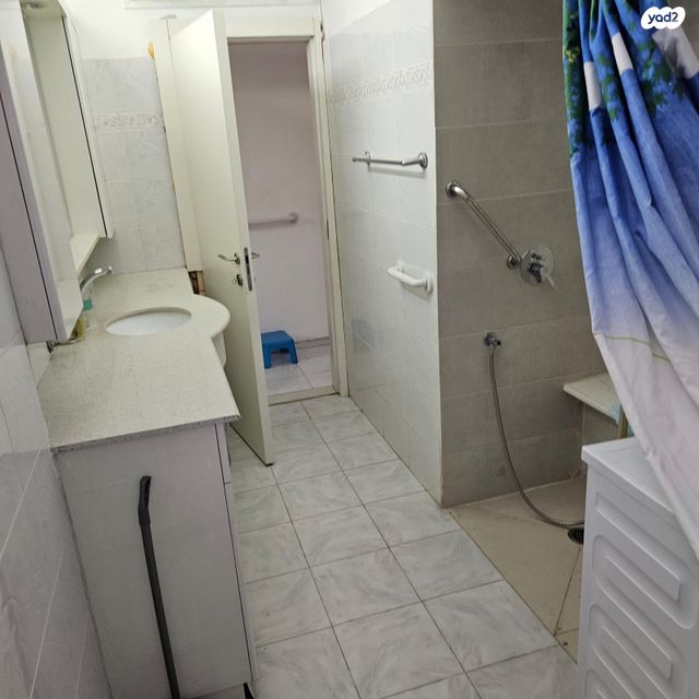 דירה, דרך זאב ז'בוטינסקי 135, נחלת גנים, רמת גן