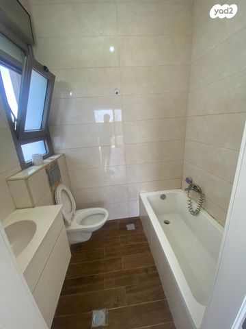 דו משפחתי, חשמונאים