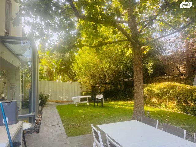 דו משפחתי, גולן, רמת השרון