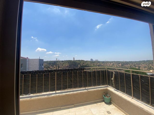 דו משפחתי, חשמונאים