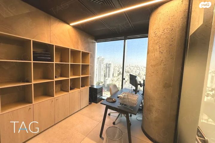 משרדים, דרך מנחם בגין 156, תל אביב יפו