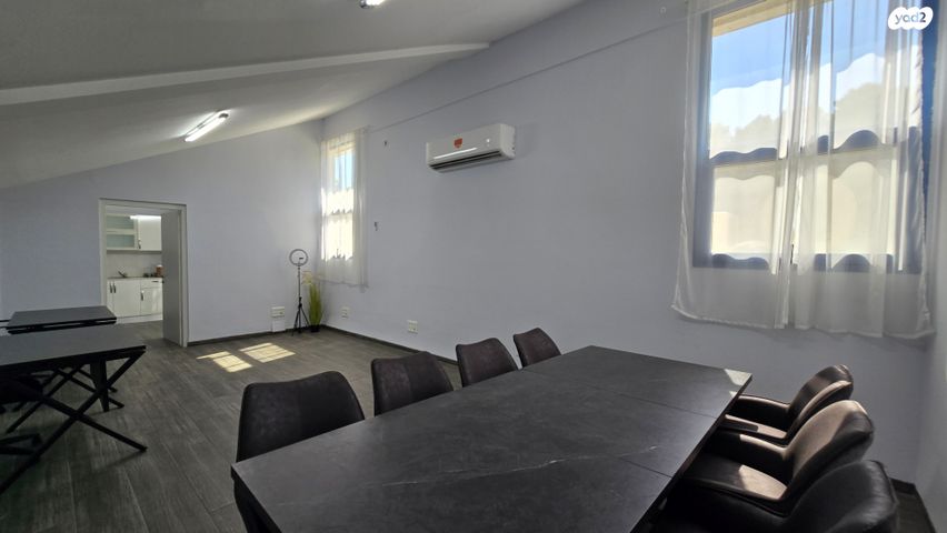 משרדים, שדרות נשיאי ישראל, המיסדים, כרמיאל