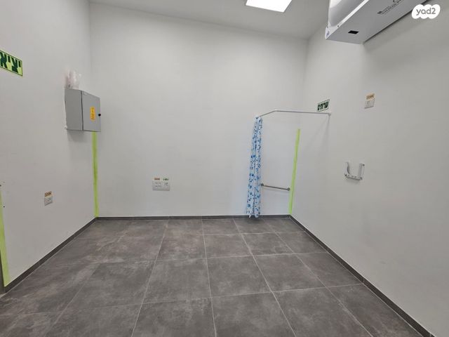 משרדים, שדרות יצחק שמיר, צריפין החדשה, באר יעקב