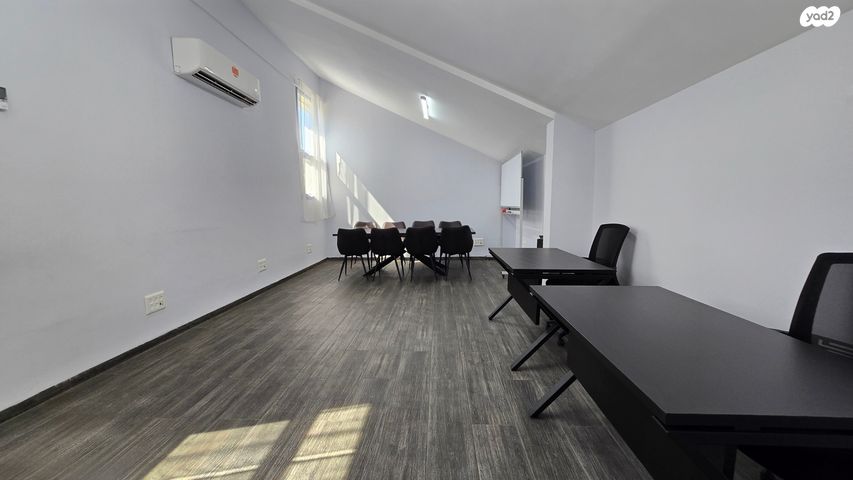 משרדים, שדרות נשיאי ישראל, המיסדים, כרמיאל