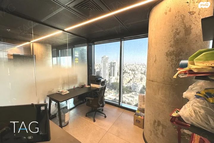 משרדים, דרך מנחם בגין 156, תל אביב יפו