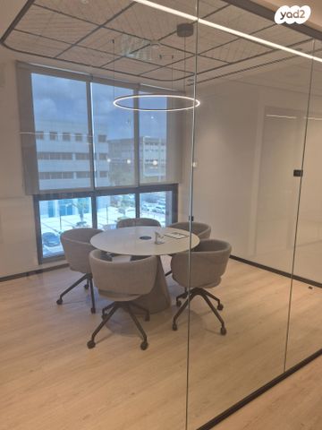 משרדים, ראש העין