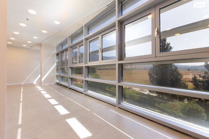 סטודיו, מעלה כמון 9, כרמיאל