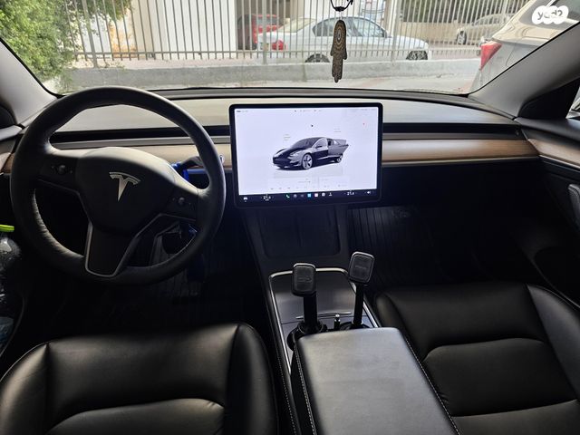 טסלה מודל 3