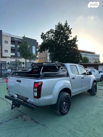 איסוזו די-מקס