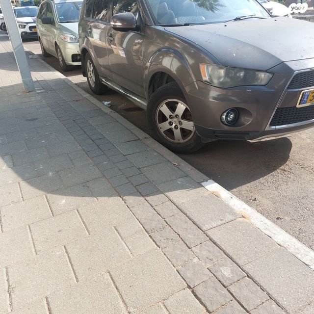 מיצובישי אאוטלנדר