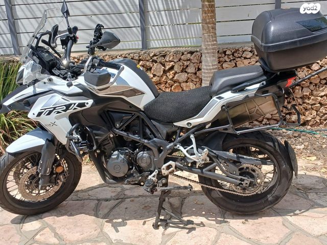 מודעת רכב בנלי TRK502X