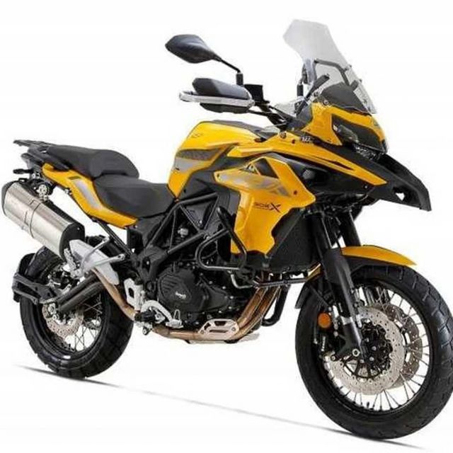 מודעת רכב בנלי TRK502X