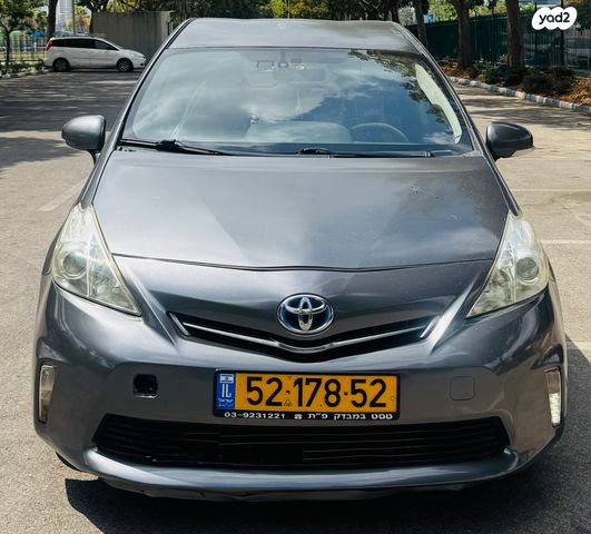 טויוטה פריוס פלוס
