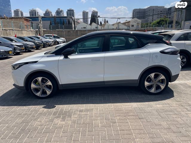 ג׳ילי Geometry C