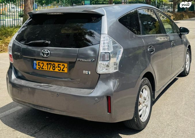 טויוטה פריוס פלוס
