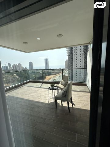 דירה, אמנון ליפקין שחק 8, נוף הטיילת, נתניה