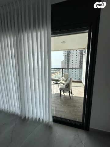 דירה, אמנון ליפקין שחק 8, נוף הטיילת, נתניה