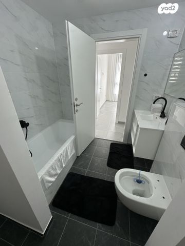 דירה, אמנון ליפקין שחק 8, נוף הטיילת, נתניה