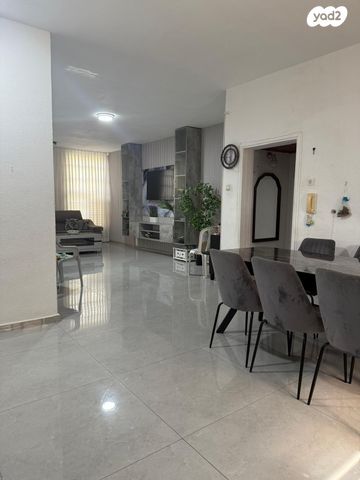 דירה, שדרות בן גוריון, מרכז העיר, סביניה, הוותיקה, קרית ביאליק