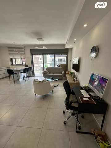 דירה, רמז, מערב ותיק, ראשון לציון