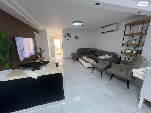 בית פרטי/ קוטג', אופקים