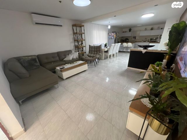 בית פרטי/ קוטג', אופקים