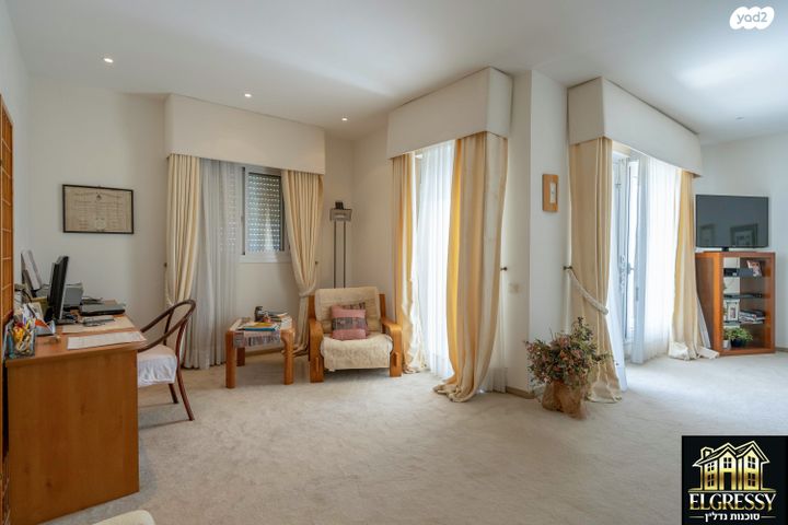 גג/ פנטהאוז, חנה סנש 22, רמת הדר, חיפה