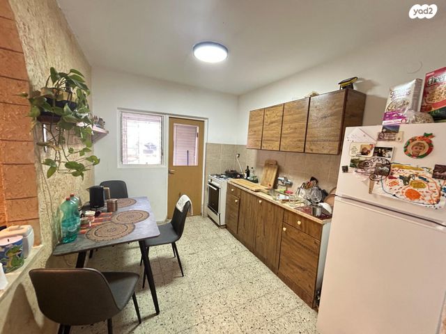 דירת גן, גמלא, החורש, חריש