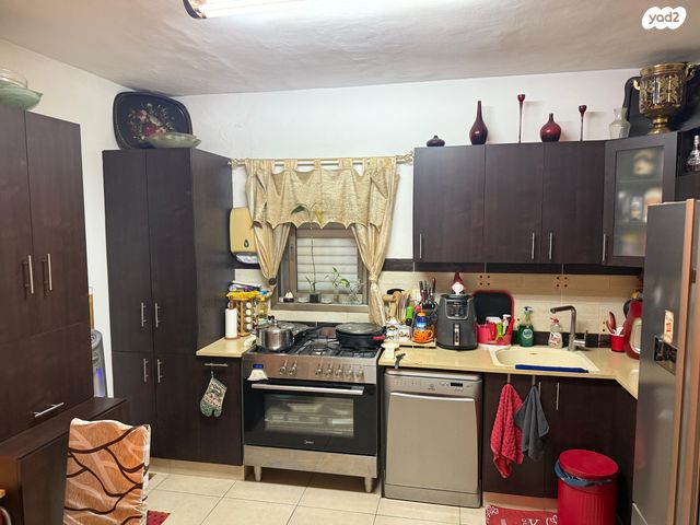 גג/ פנטהאוז, חזון אי"ש, רמב"ם, ראשון לציון