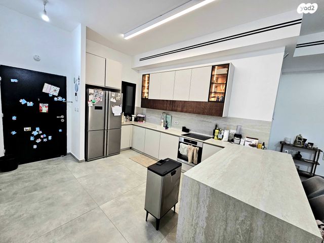 דירת גן, יהדות איטליה, רמת יורם, נתיבות