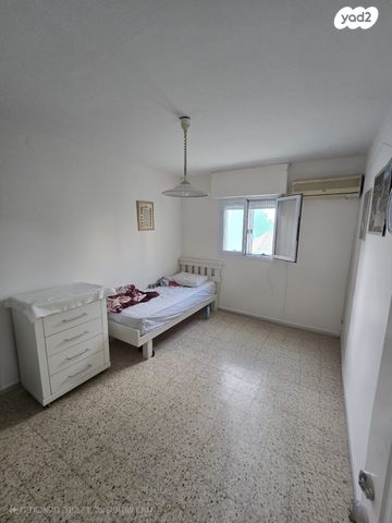 דירה, רחבת יפתח הגלעדי, מלכי ישראל, קרית גת