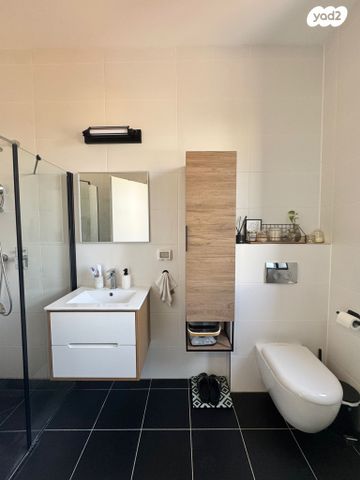 דירה, הנרייטה סולד, הדר, רמת השרון