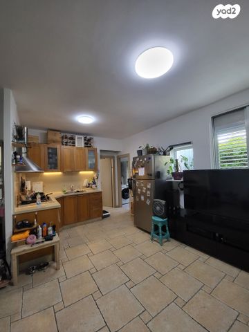 דירה, בית וגן, לב העיר, בת ים