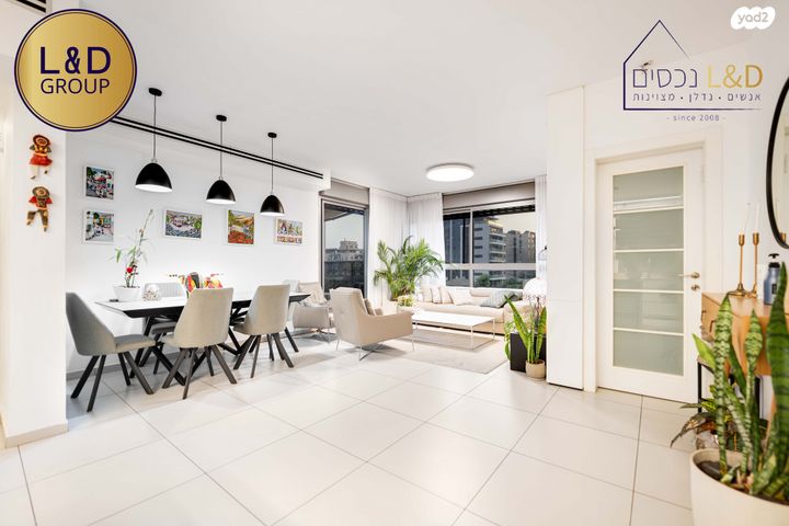 נווה יהושע, ערמונים