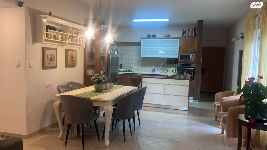 דירה, ז'בוטינסקי, עיר, מרכז העיר, נהריה