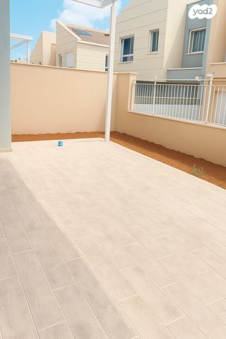 דו משפחתי, בנימינה גבעת עדה