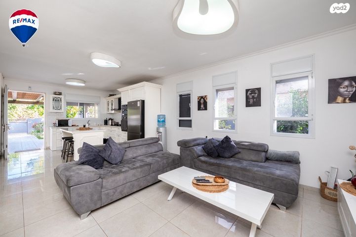 דו משפחתי, הנחל, פרדס חנה כרכור