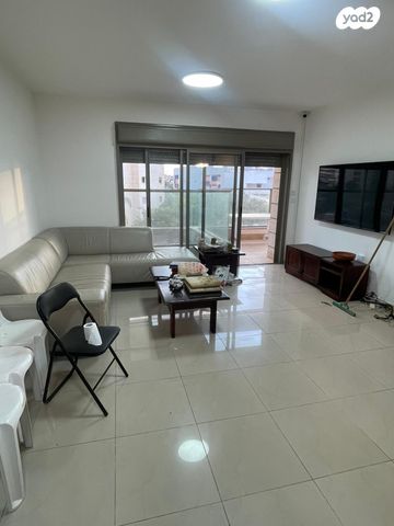 דירה, נעמי שמר, קרית אילון, חולון